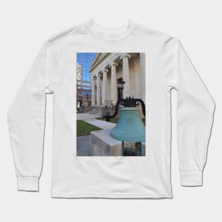 Liberty Bell at Dayton Ohio Courthouse Long Sleeve T-Shirt